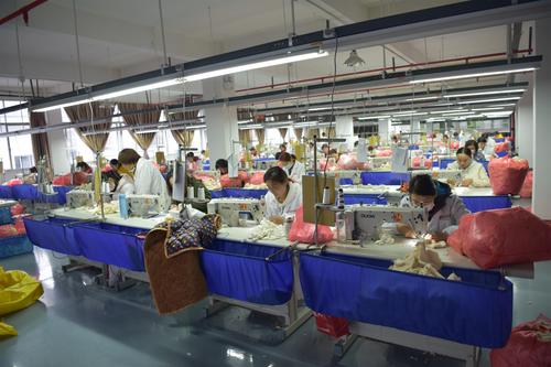 程达斌调研毛绒玩具社区工厂产业发展